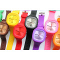 Yxl-978 Popular Fashion Unisex Fashion Colorful Genève Silicone Band Jelly Gel Quartz analogique montre-bracelet